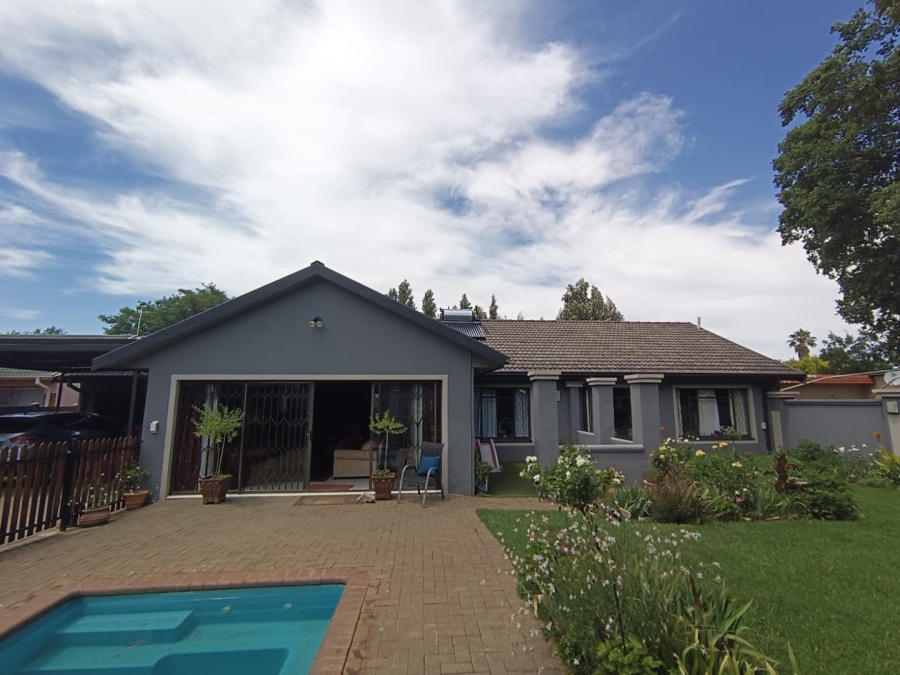 4 Bedroom Property for Sale in Universitas Free State